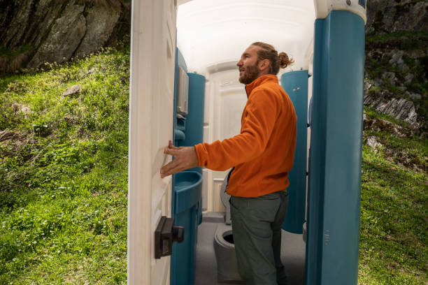 Best Luxury portable toilet rental  in Chewelah, WA